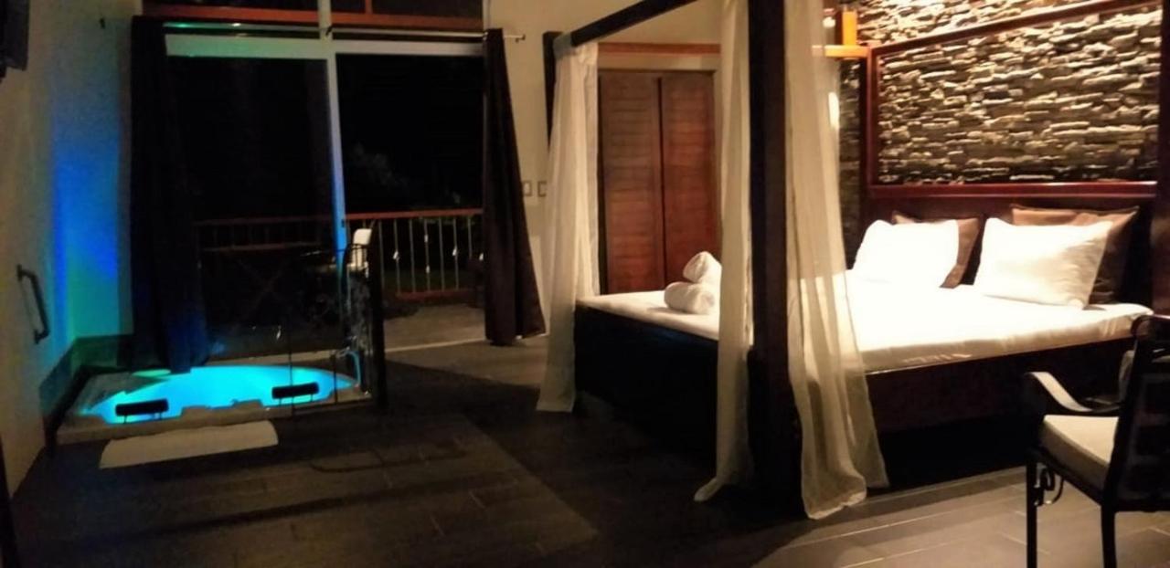 Tropical Suites & Villas La Fortuna Buitenkant foto